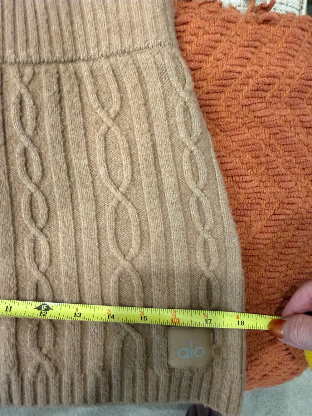 ALO Yoga Cashmere Cable Knit Mini Skirt in Toasted Almond Sz Small